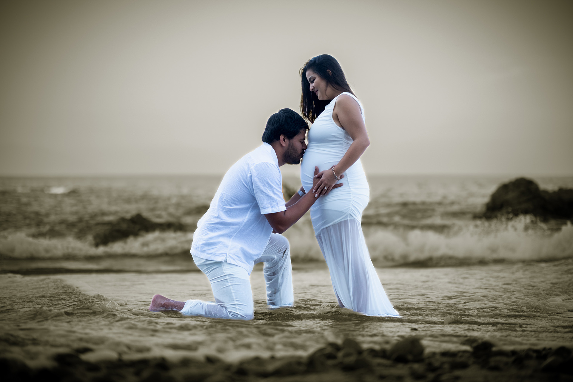 romantic maternity session Puerto Vallarta